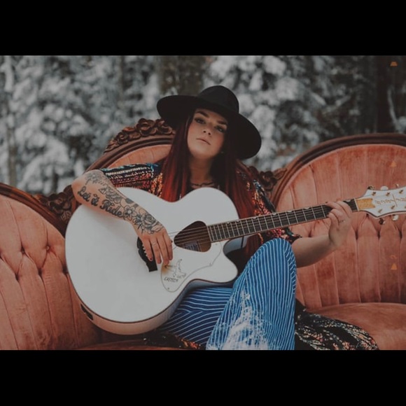 Meet your Posher, Jenna - Picture 1 of 1